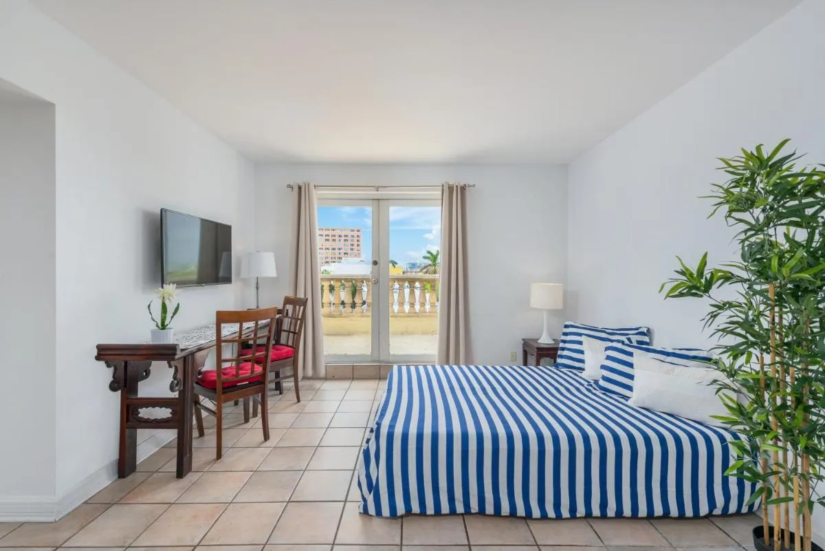 Image 2 of SoBe Lux Suites On Ocean