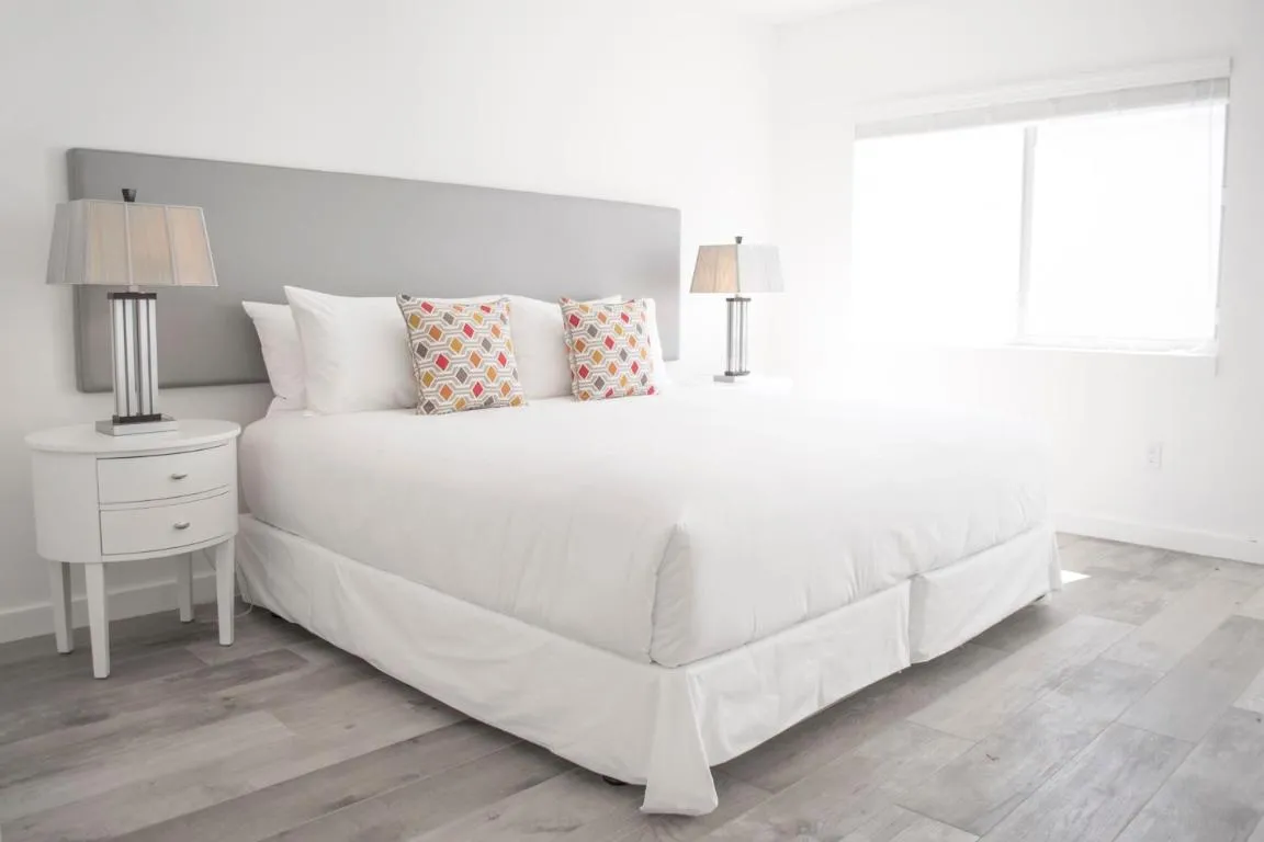 Image of Sobe Lux