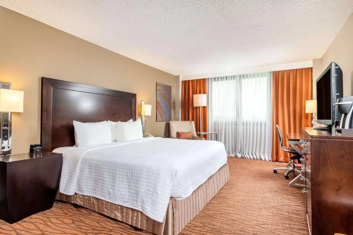 Image 3 of Sonesta Miami Airport