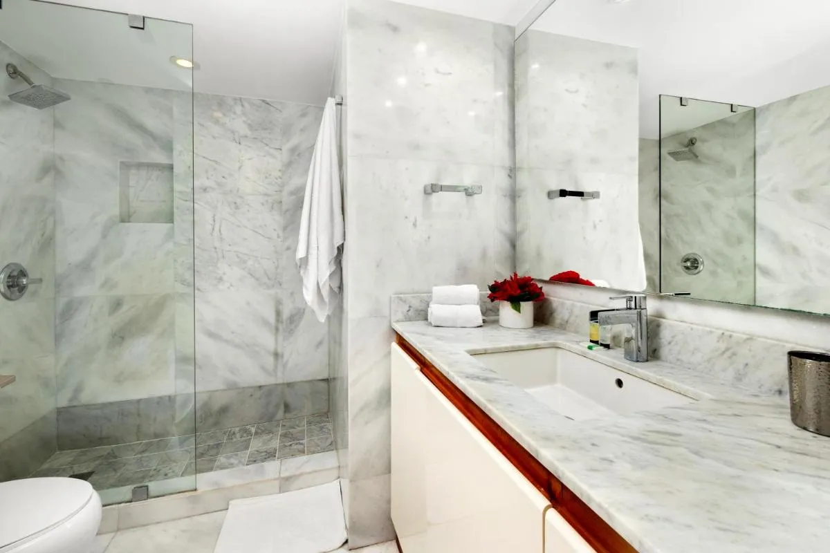 Image 2 of South Beach Suites in Ocean Drive