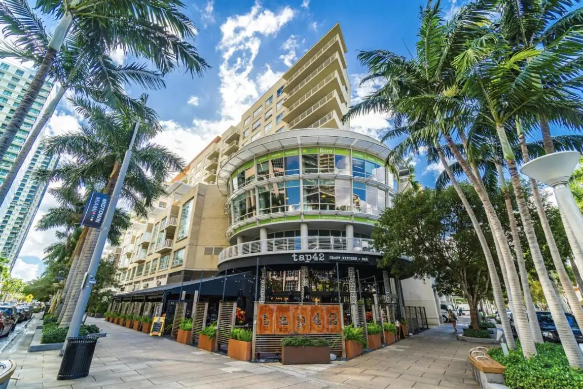 Image of Spacious 2BD 2BTH at Midblock