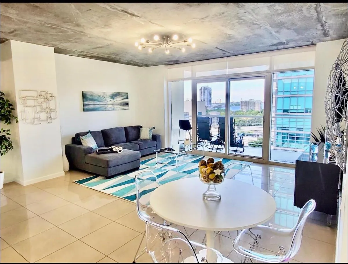 Image 4 of Spacious 2BD 2BTH at Midblock
