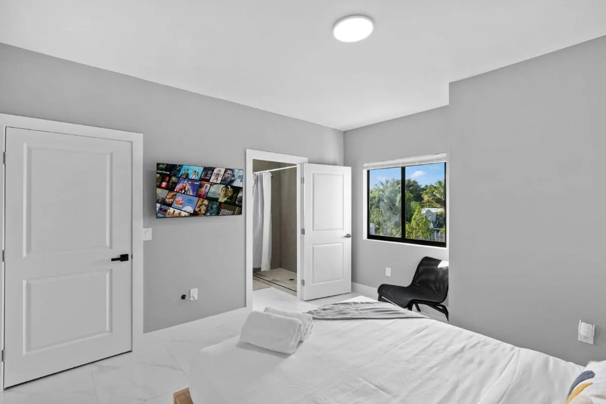 Image 5 of Spacious 4-BR House for Your Comfort