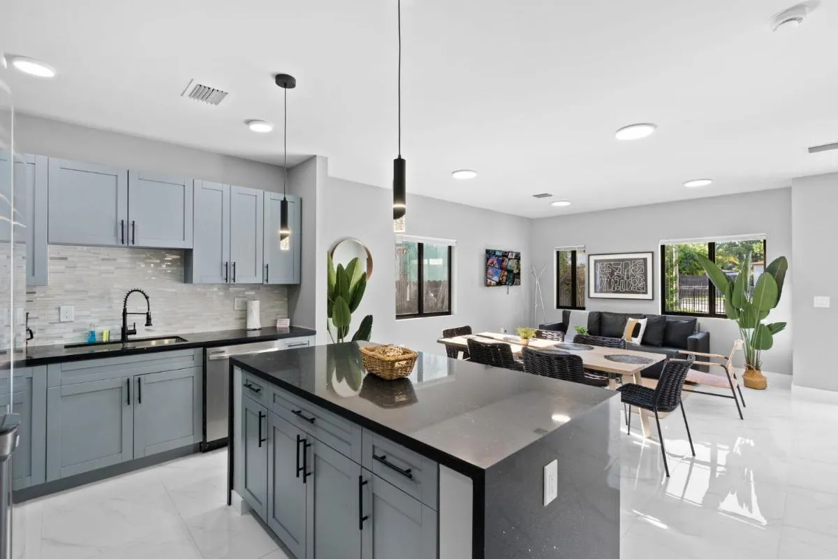 Image 3 of Spacious 4-BR House for Your Comfort