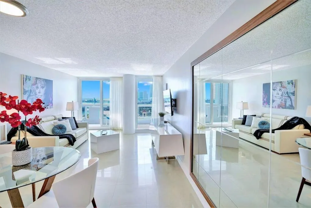 Image of Stay in Love! Miami Skyline Views, Renovated