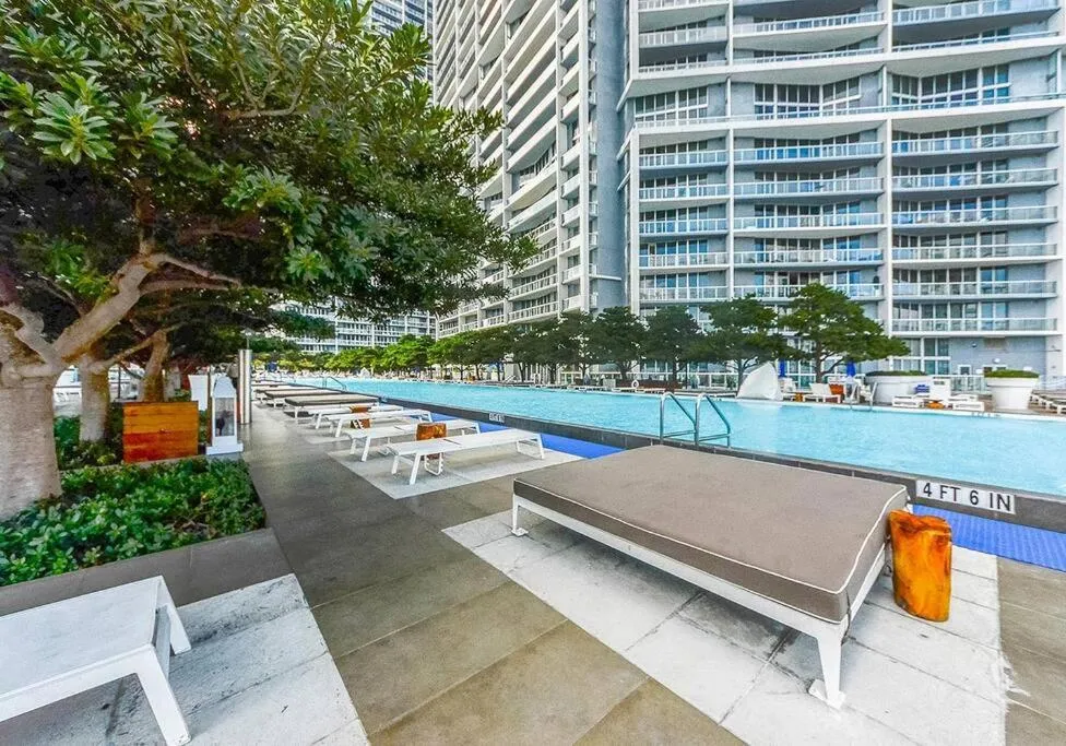 Image 3 of Studio at Icon Brickell Luxury Waterfront Building