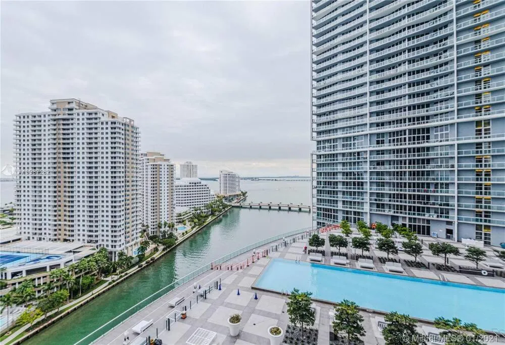 Image 6 of Studio at Icon Brickell Luxury Waterfront Building