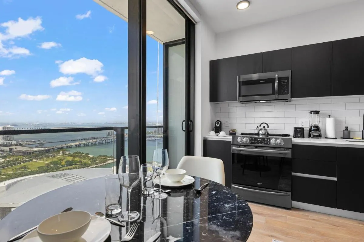 Image 4 of Studio with Amazing city view at Downtown Miami