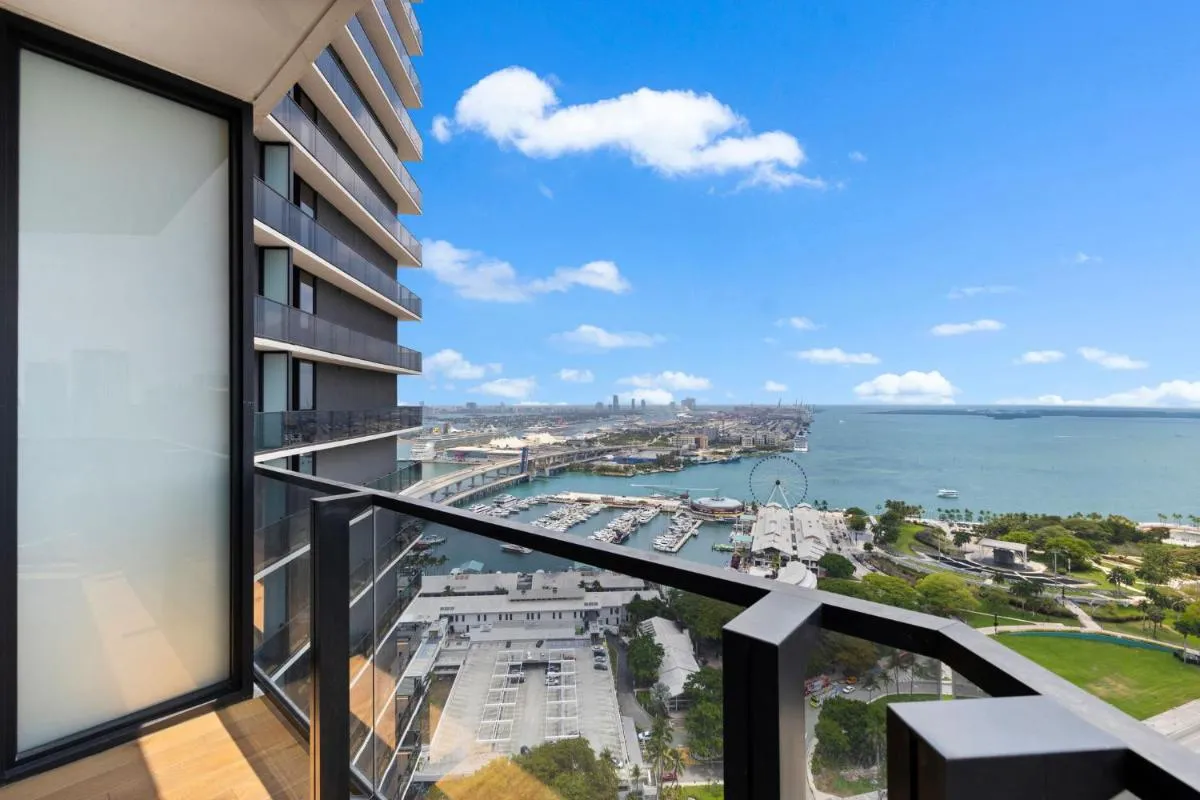 Image 1 of Studio with Stunning Views at Downtown Miami