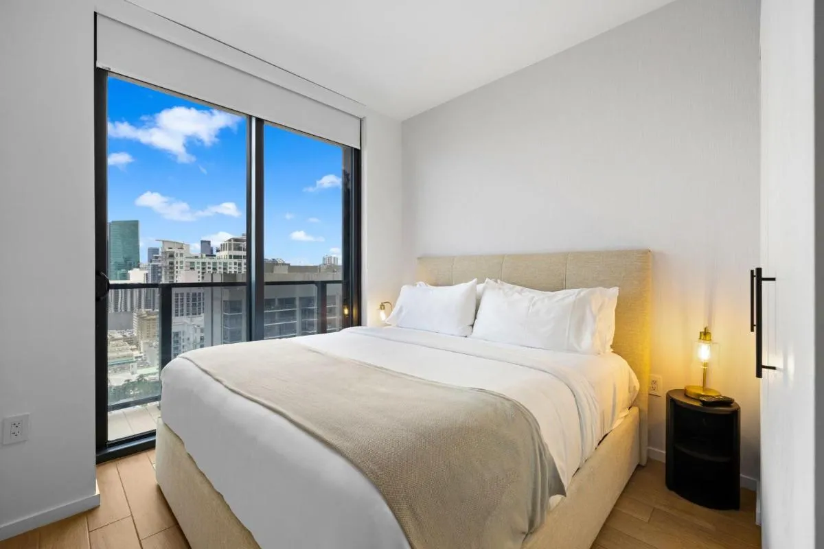 Image 2 of Studio with Stunning Views at Downtown Miami