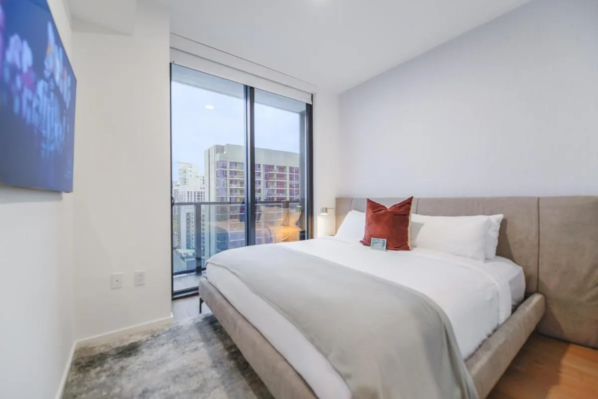 Image 1 of Studio with a City View Near Bayside