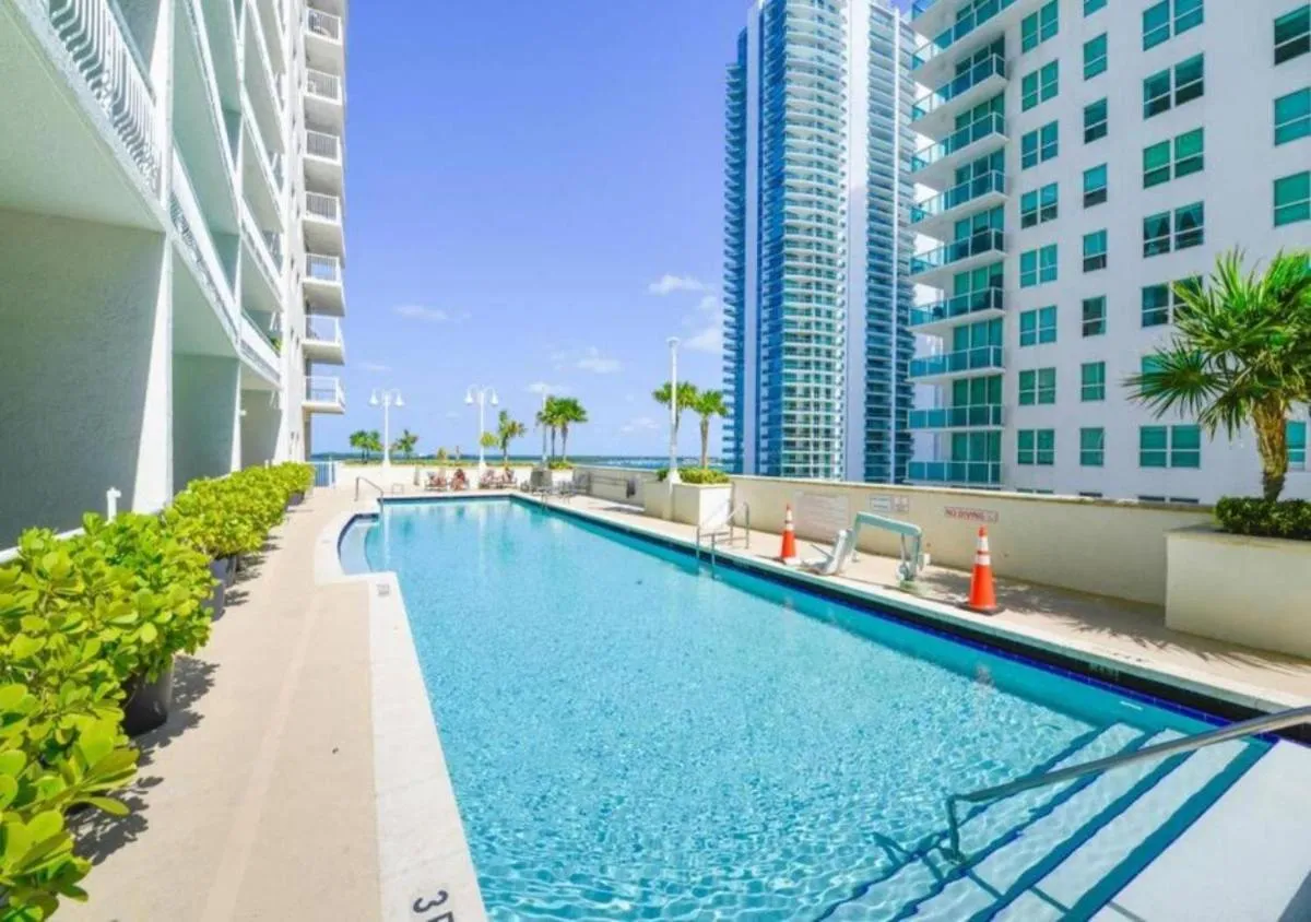 Image 3 of Stunning 1/1 Condo @Brickell Free Parking/Pool