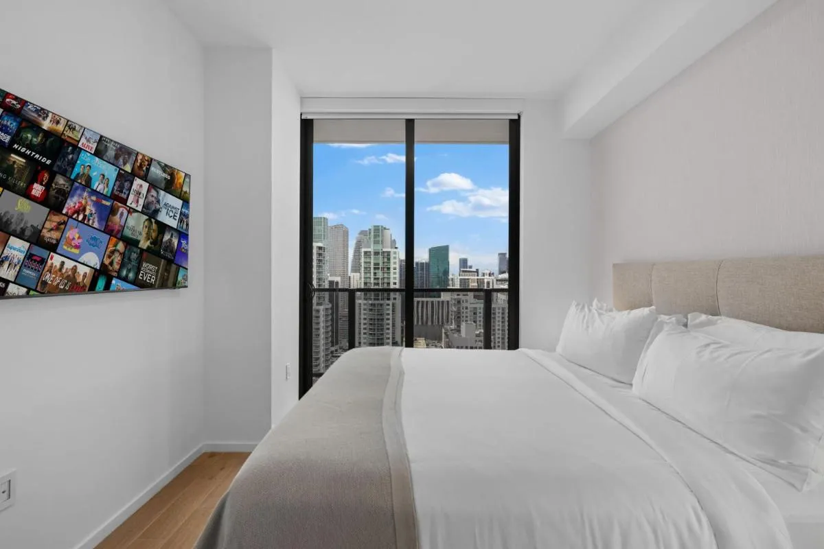Image 3 of Stunning Bayside Condo in Downtown Miami