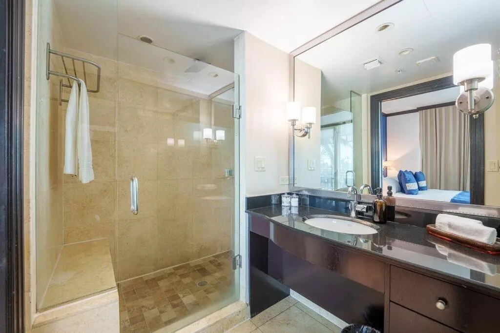 Image 2 of Stunning Getaway with Private Outdoor Roman Tub