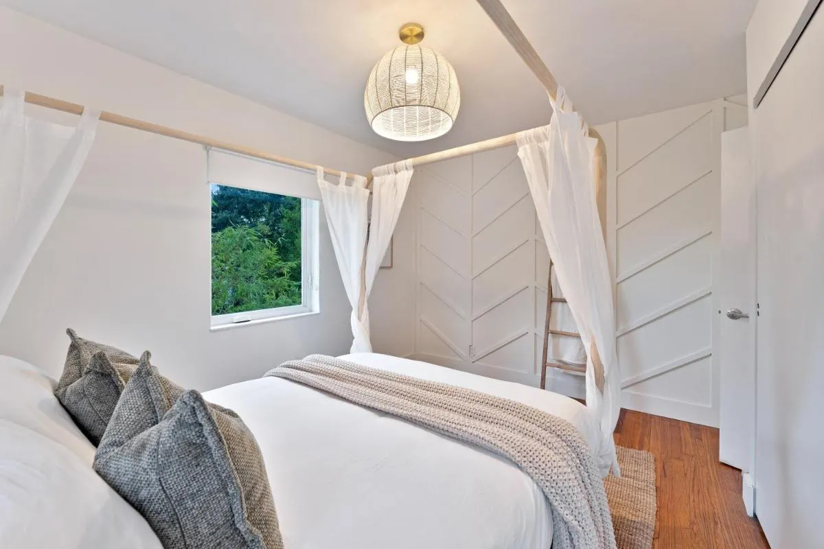 Image 1 of Stunning Historic Villa with Jacuzzi Heated Pool and Resort style Backyard