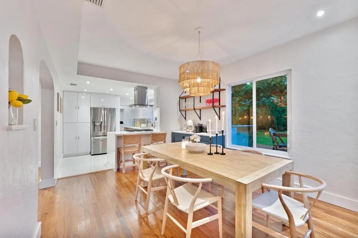 Image 3 of Stunning Historic Villa with Jacuzzi Heated Pool and Resort style Backyard