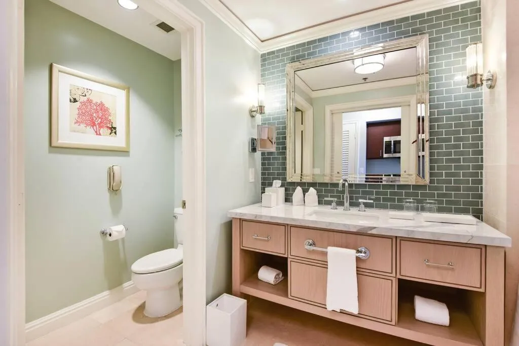 Image 2 of Stunning Studio Apartment Located at the Ritz Carlton-Key Biscayne
