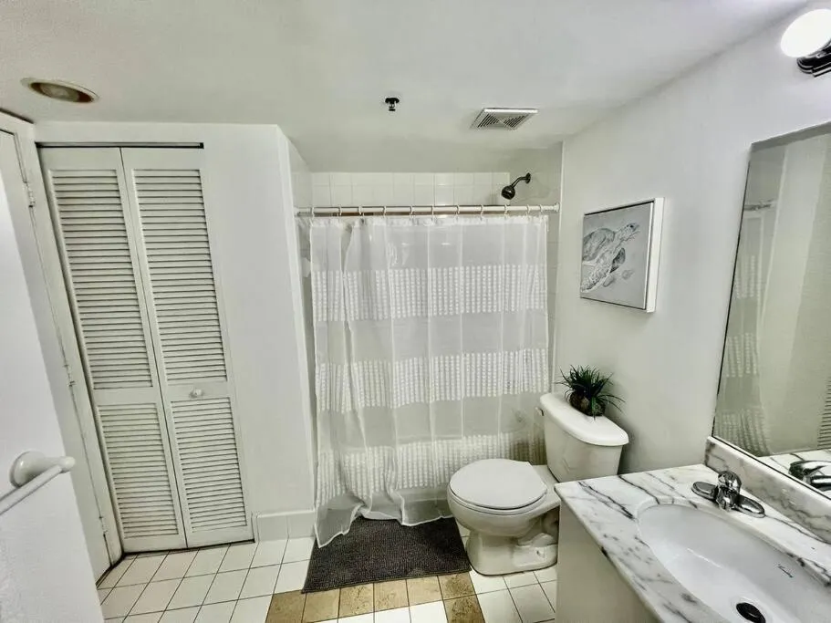 Image 2 of Stunning Urban Retreat in the Heart of Brickell