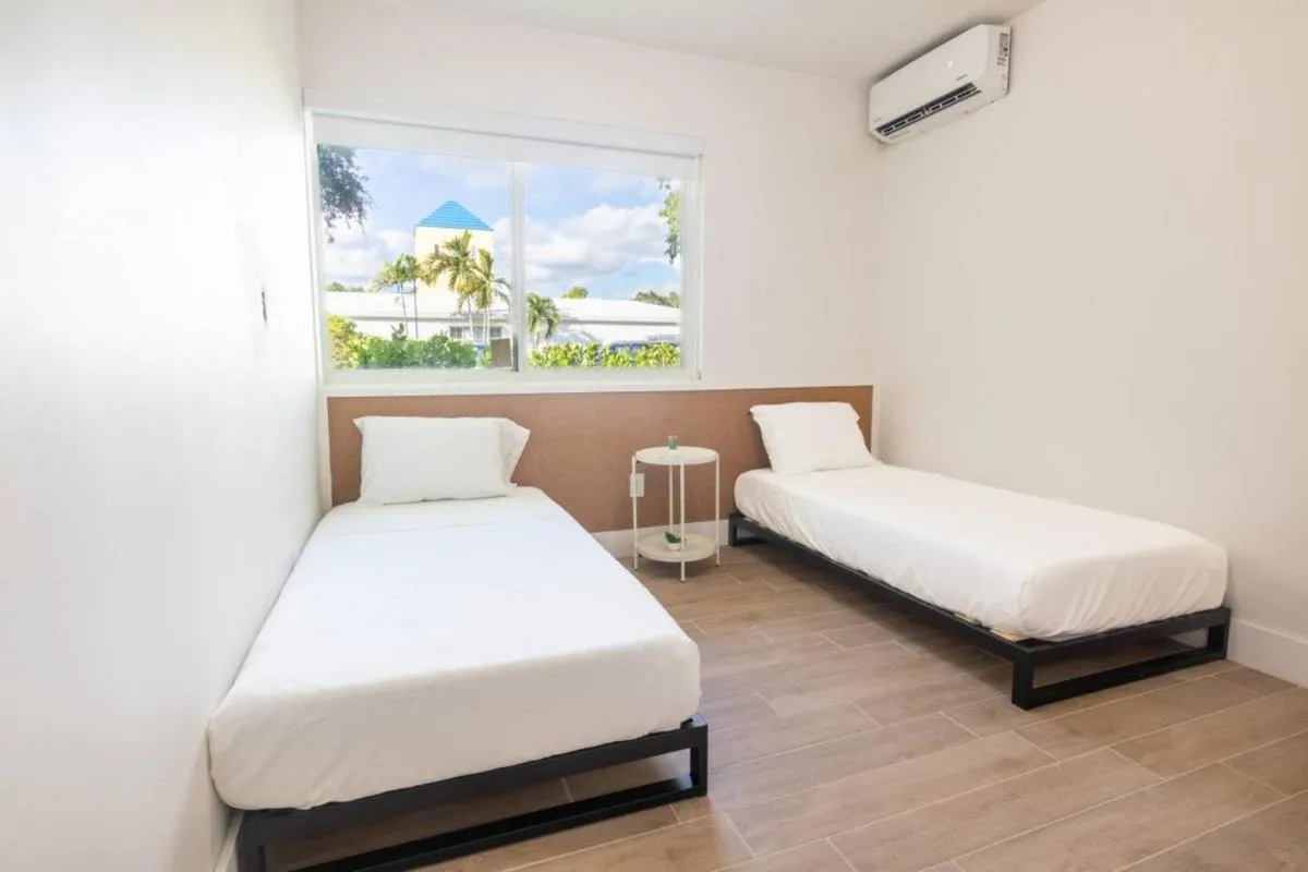 Image 1 of Stylish 2bed Apartment El Portal