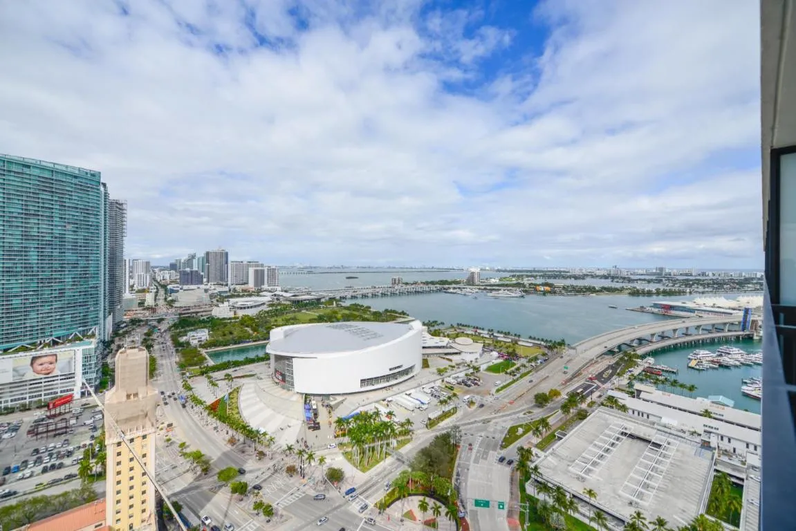Image of Stylish Condo near Bayside Park: Amazing Views Await