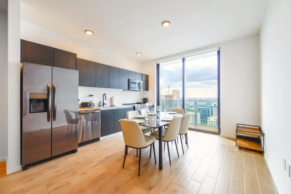 Image 1 of Stylish Condo near Bayside Park: Amazing Views Await