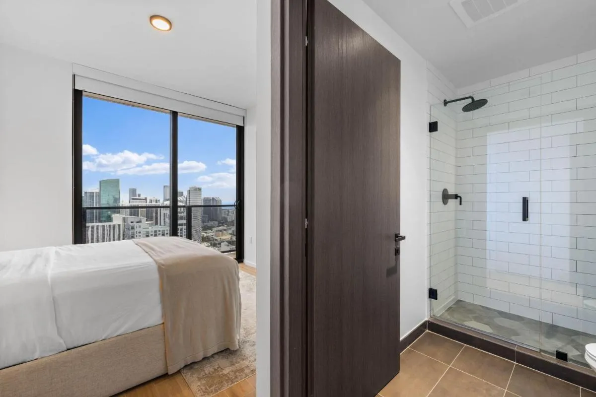 Image 2 of Stylish Condo with Spectacular Miami Views