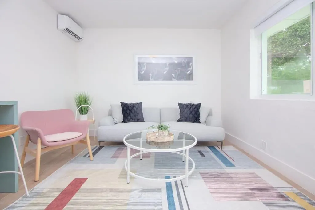 Image of Stylish One Bedroom Apartment In El Portal #4