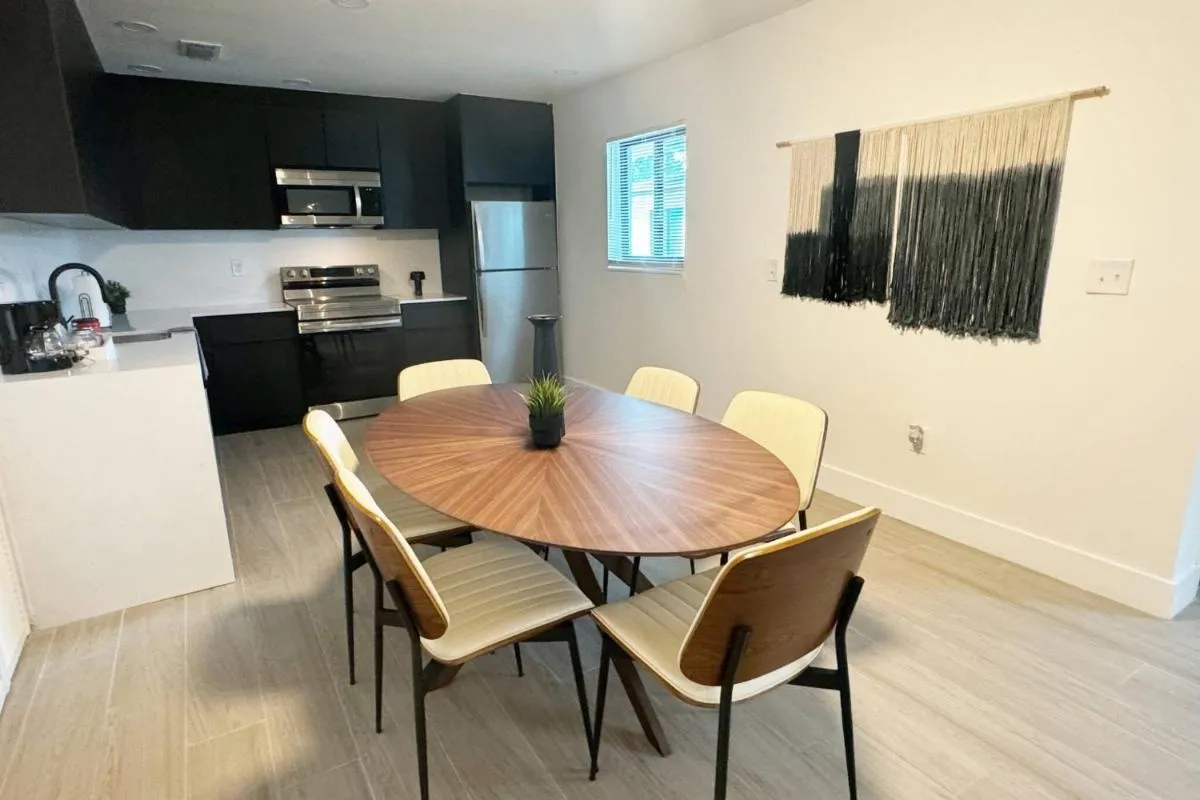 Image 3 of Stylish Serenity: Wynwood Oasis Retreat