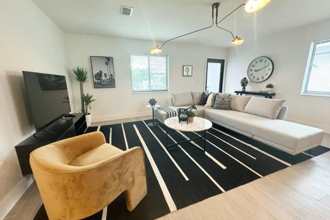 Image of Stylish Wynwood Retreat Near Art District