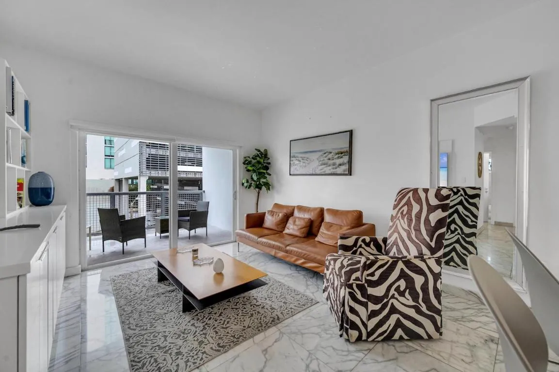 Image of Subtle 2 Bed in Edgewater near Downtown With Free Parking
