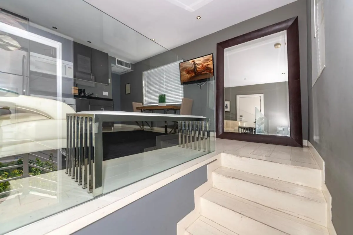 Image 4 of Sunny Days Apartments
