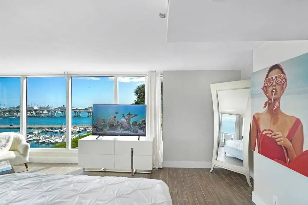Image 1 of The Palms! Direct water view corner condo