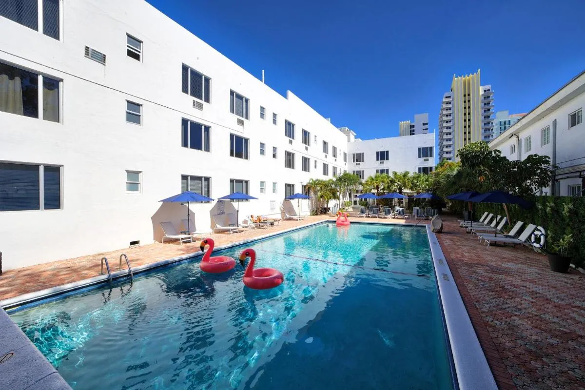 Image 1 of Tropics Hotel Miami Beach