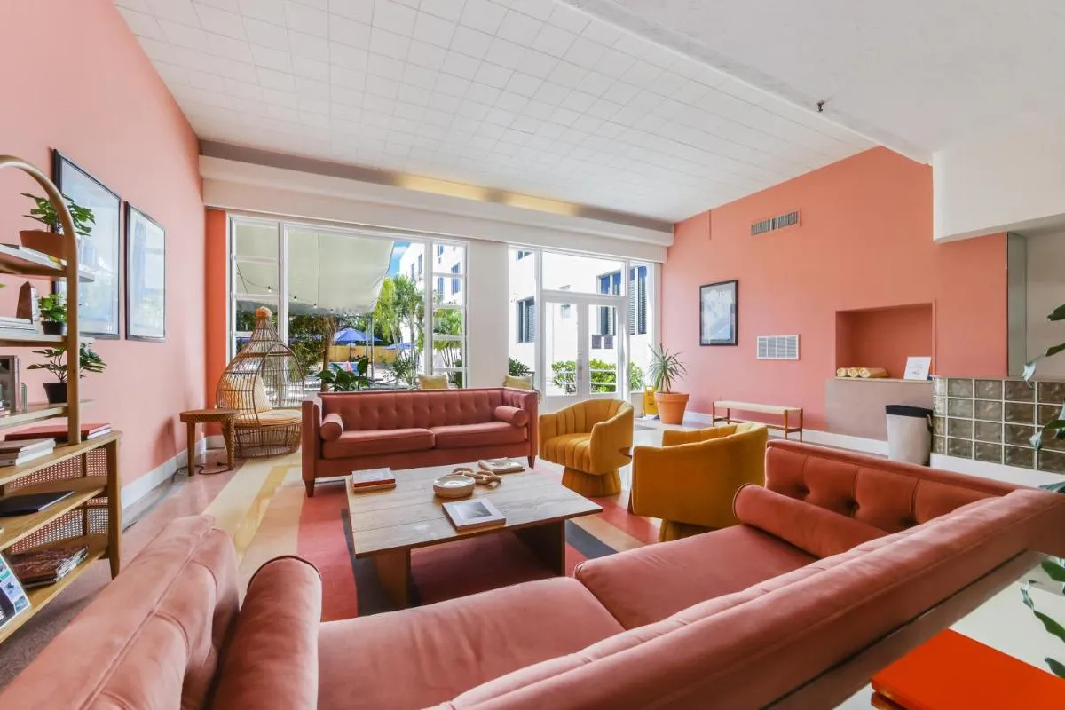 Image 3 of Tropics Hotel Miami Beach