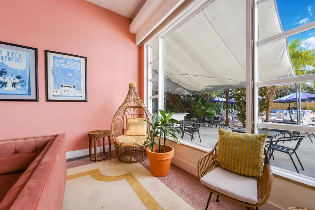 Image 6 of Tropics Hotel Miami Beach