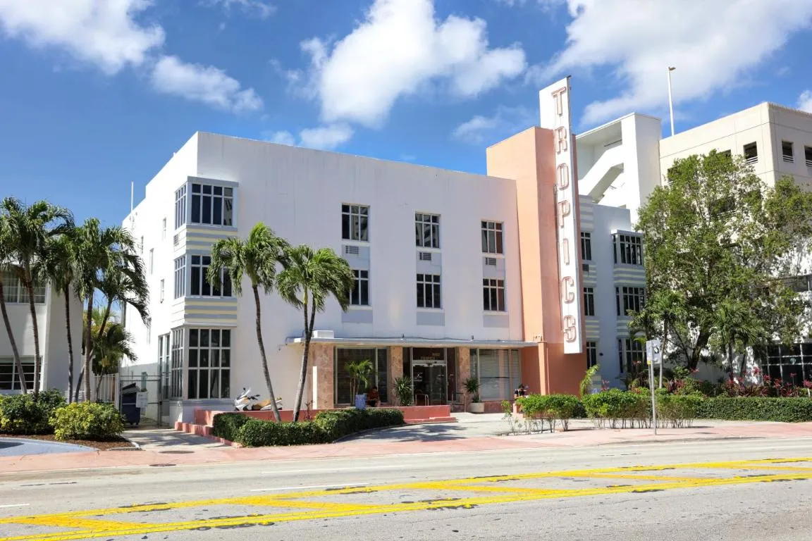 Image of Tropics Hotel Miami Beach