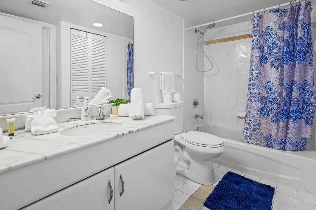 Image 2 of Unique 1 Bed 1 Bath • Brickell • Bay & City Views