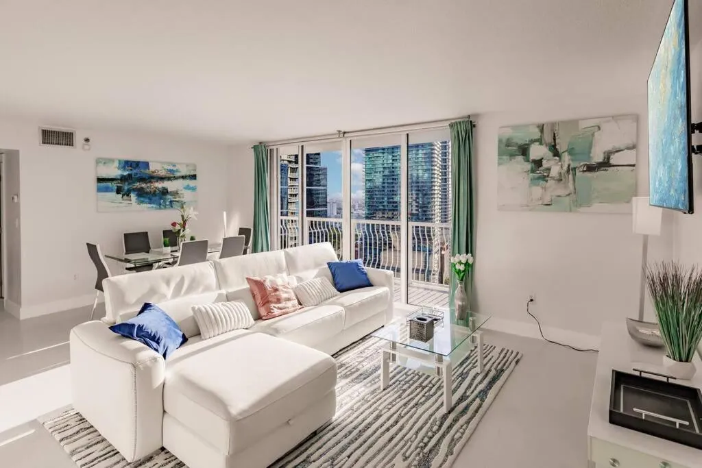 Image of Upscale Brickell 2 bedroom with water views and free parking