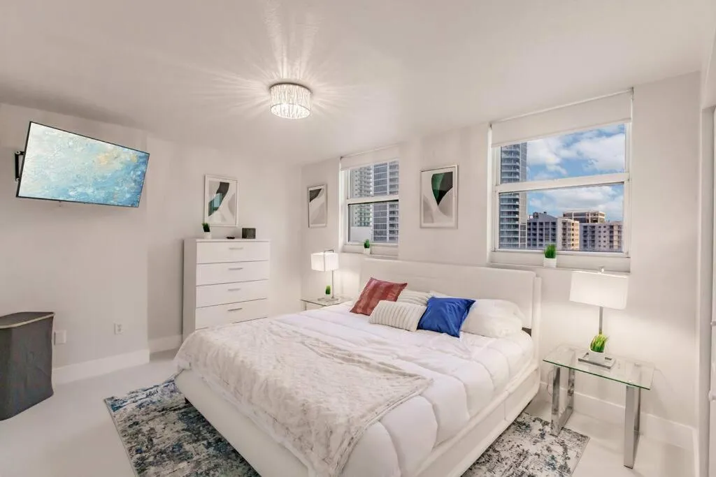 Image 1 of Upscale Brickell 2 bedroom with water views and free parking