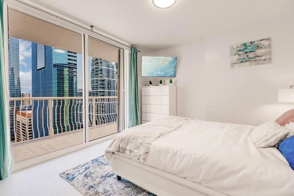 Image 4 of Upscale Brickell 2 bedroom with water views and free parking