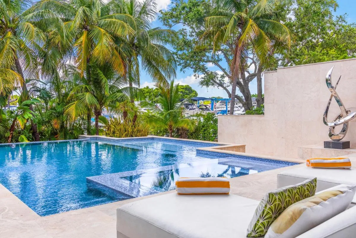 Image 2 of VILLA WATERFRONT MIAMI 6 BEDROOMs SLEEPS 14 PEOPLE