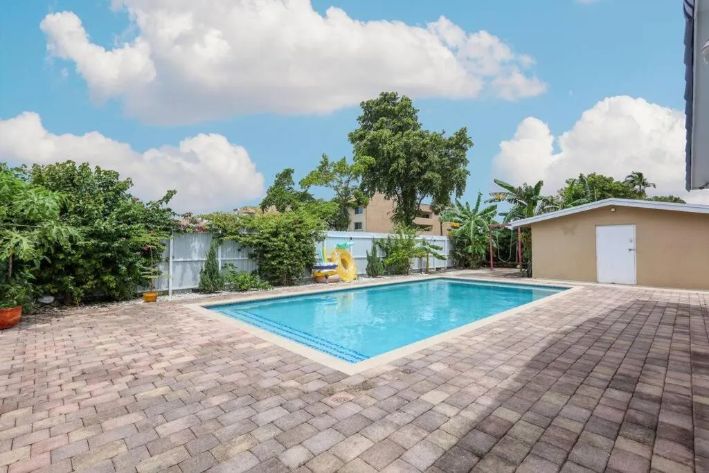 Image 3 of Vibrant Miami Home with Pool & Free Parking