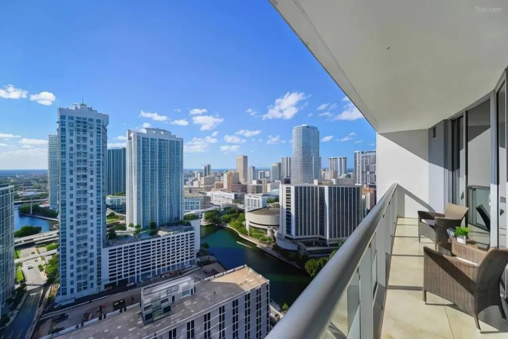Image 6 of W Hotel Luxury High Rise