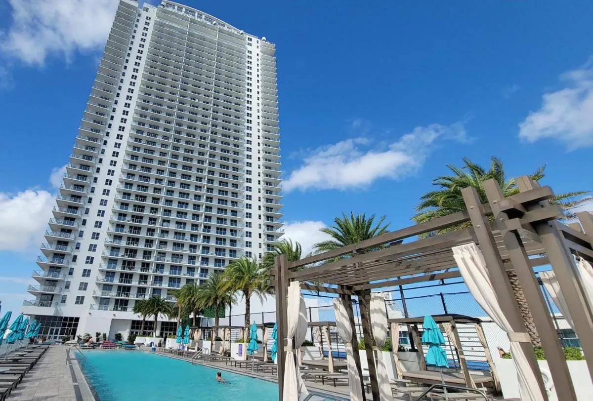 Image 6 of WONDERFULL DORAL 1h 1 b