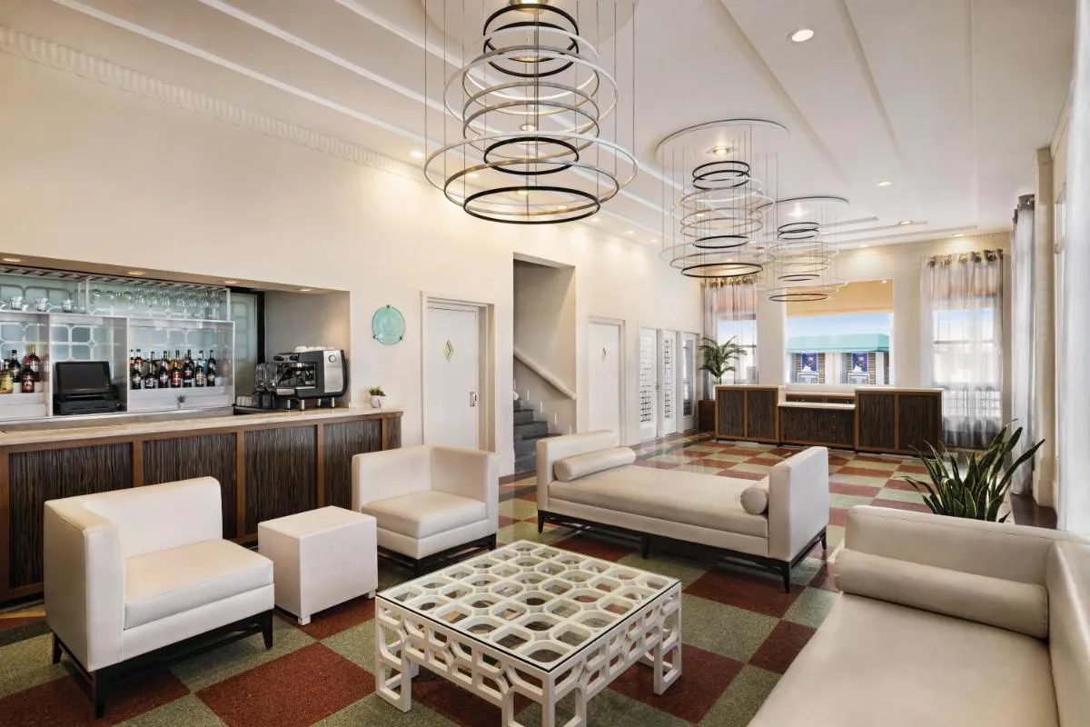 Image 5 of Waldorf Towers South Beach