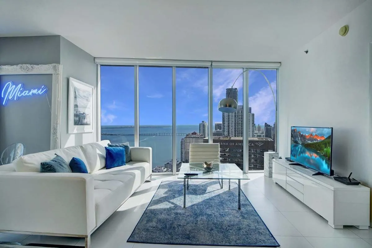 Image 5 of Water View 48th Floor – 2B2B – FREE Parking -Pool