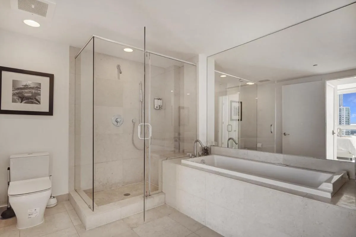 Image 2 of Water View 48th Floor – 2B2B – FREE Parking -Pool