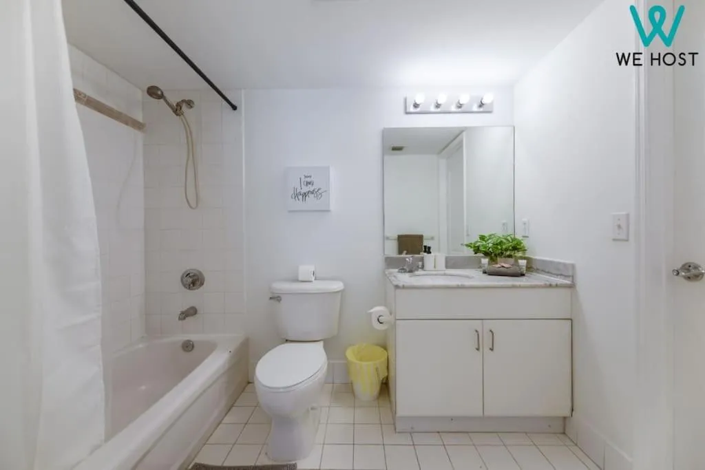 Image 2 of We Host – Condo Top Amenities City- Bay View