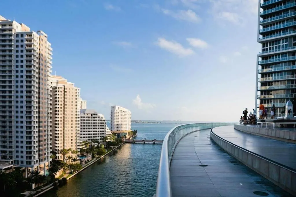 Image 6 of Wonderful 2/2 Condo at Icon Brickell With Pool