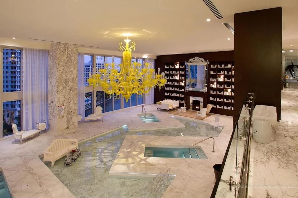 Image 2 of Wonderful 2/2 Condo at Icon Brickell With Pool